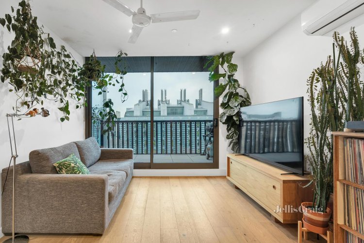 702 93 Flemington Road North Melbourne 3051