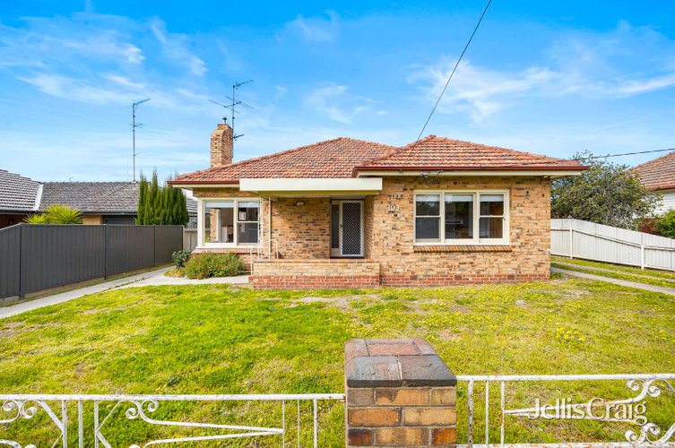 703 La Trobe Street  Redan 3350