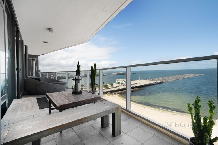 705 155 Beach Street Port Melbourne 3207