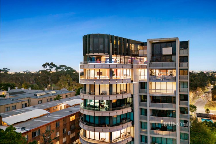705 228 The Avenue Parkville 3052