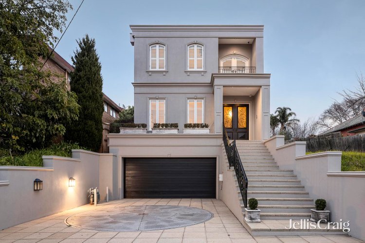71 Lincoln Road Essendon 3040