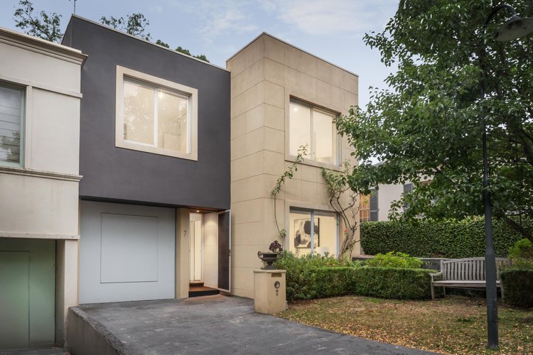 7/1 Maraquita Grove Hawthorn East 3123