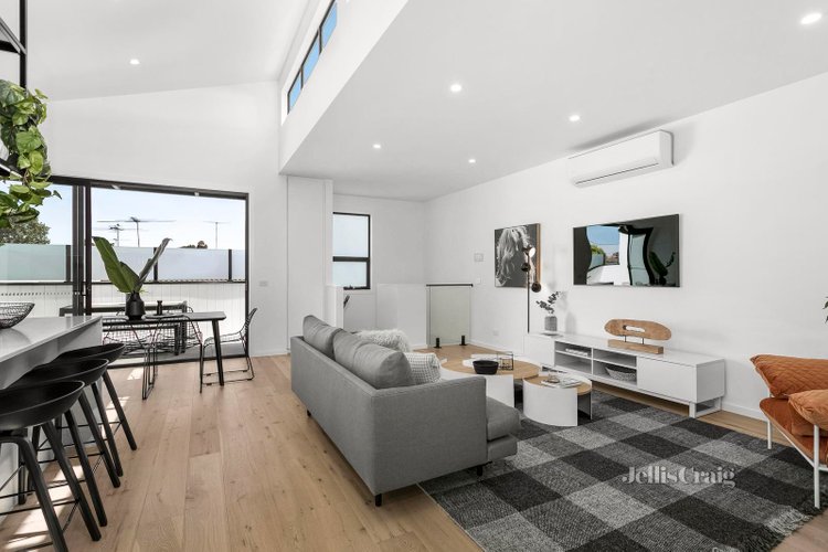 7 100 The Parade Ascot Vale 3032
