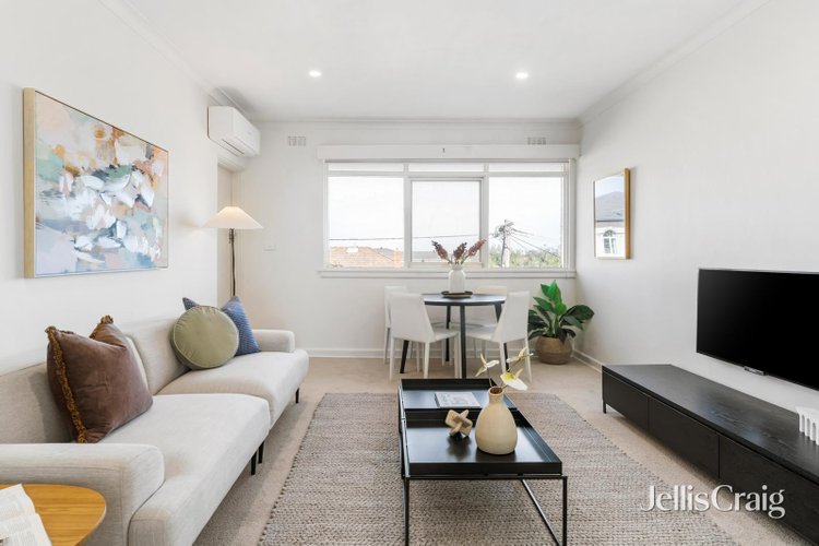 7 11 Yonga Road Balwyn 3103