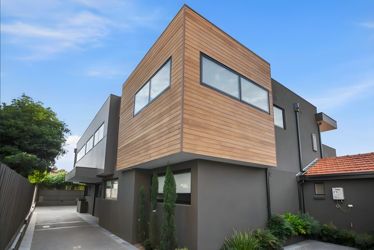 7/13 Schofield Street  Essendon 3040