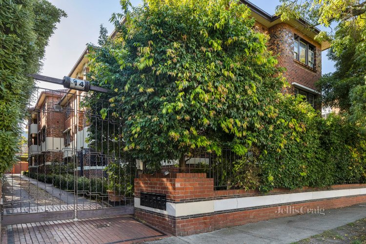 7 14 Robe Street St Kilda 3182
