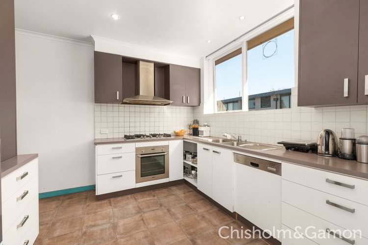7 15 Dickens Street Elwood 3184