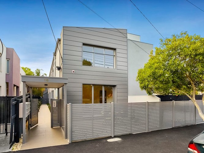 7 16 The Avenue St Kilda East 3183
