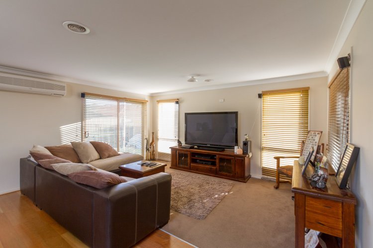 72 Larbert Road  Mooroolbark 3138