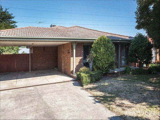 72 Mannering Drive Glen Waverley 3150