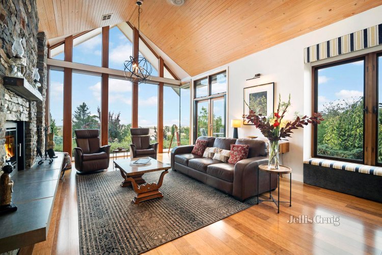 72 McMahons Road Glenlyon 3461
