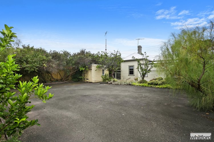 72 Ormond Road, East Geelong