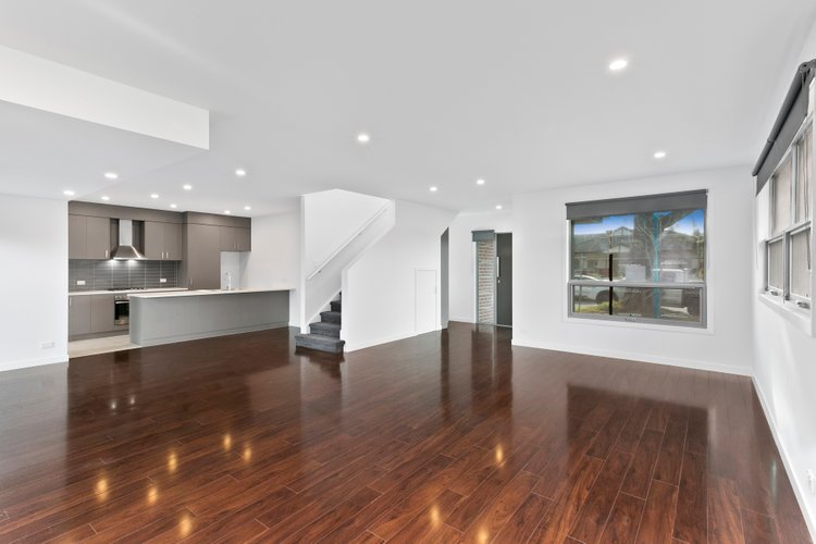 72 Ridge Drive  Avondale Heights 3034