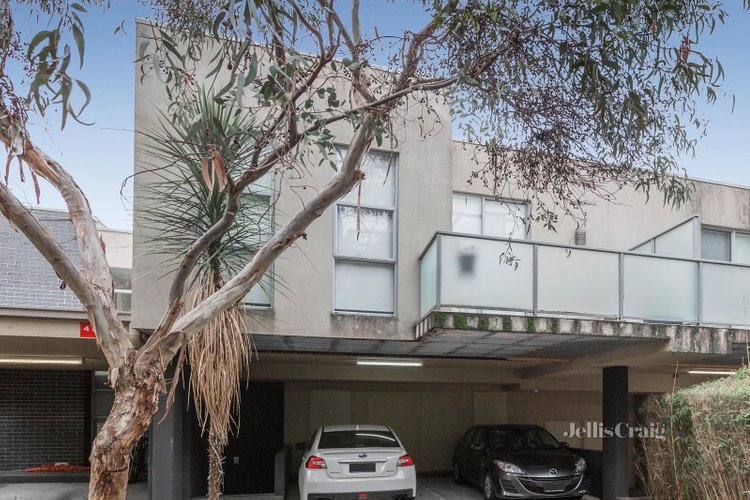 7 210 Normanby Road Notting Hill 3168