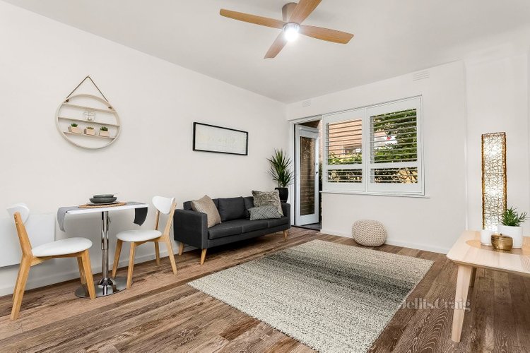7 24 Loch Street St Kilda West 3182