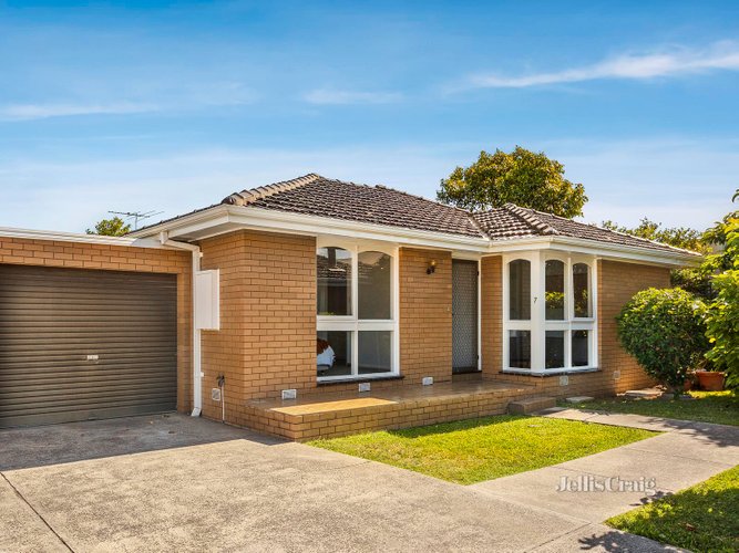 7 27 Alma Street West Footscray 3012