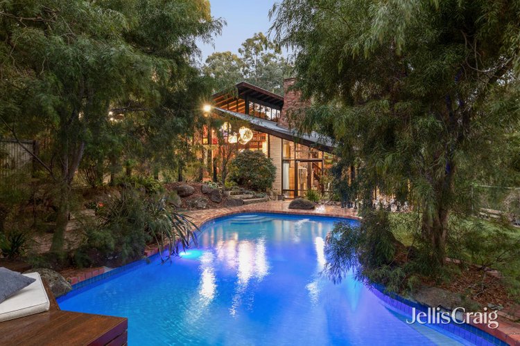 73 Ingrams Road Research 3095