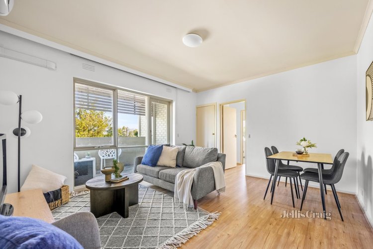 7 30-32 Finsbury Street Flemington 3031