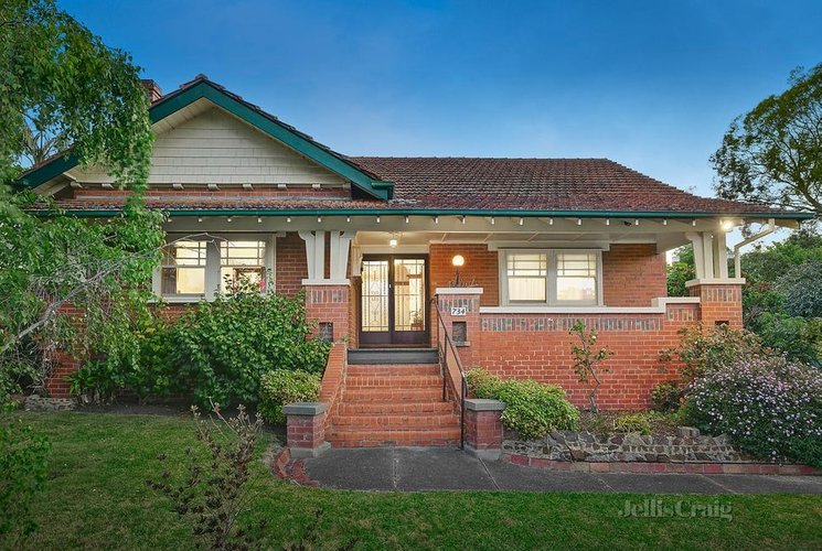 734 Whitehorse Road Mont Albert 3127
