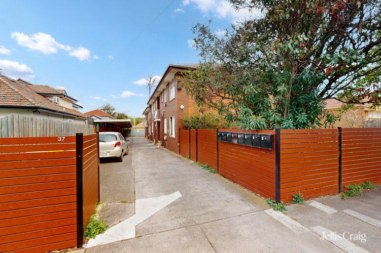 7/37 Gilbert Grove Bentleigh 3204