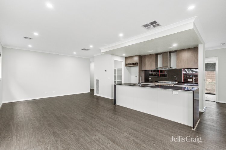 74 Bruckner Drive Point Cook 3030