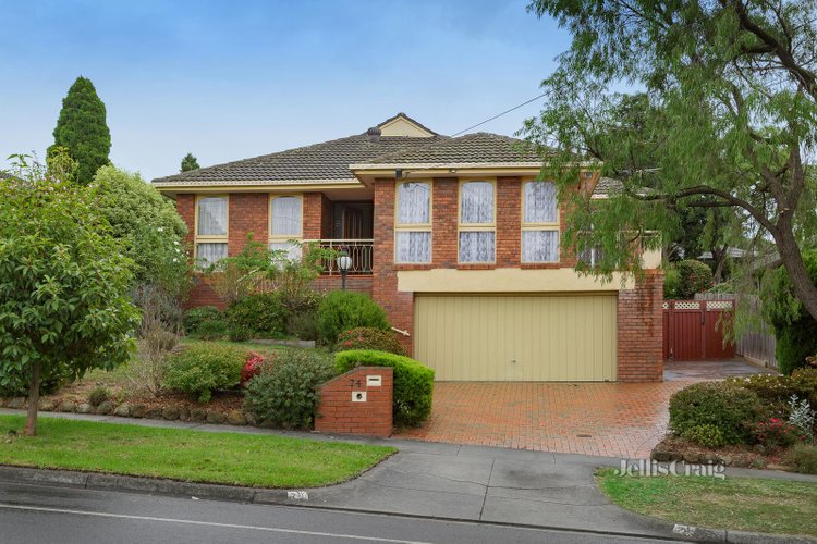74 Petronella Avenue Wheelers Hill 3150