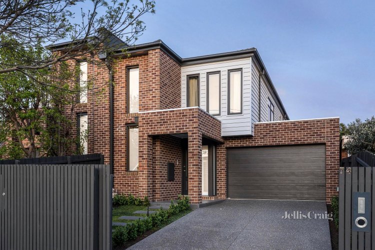 74 Whitmuir Road Mckinnon 3204