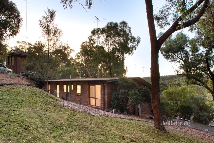 75 Corowa Crescent Greensborough 3088