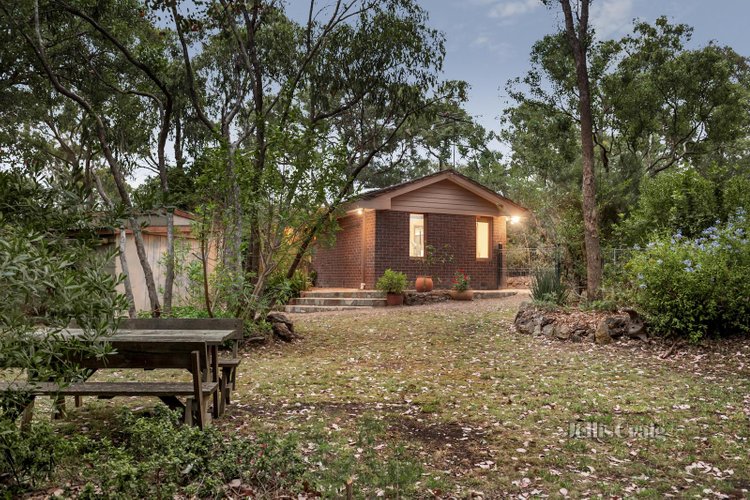 75 Scenic Crescent Eltham North 3095