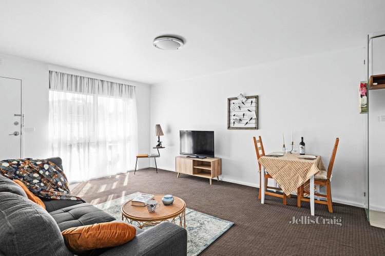 7 54 Ebden Avenue Black Rock 3193