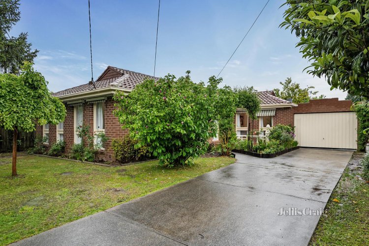 76 Churinga Avenue Mitcham 3132
