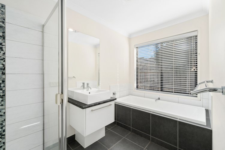 76 Flinns Road, Eastwood