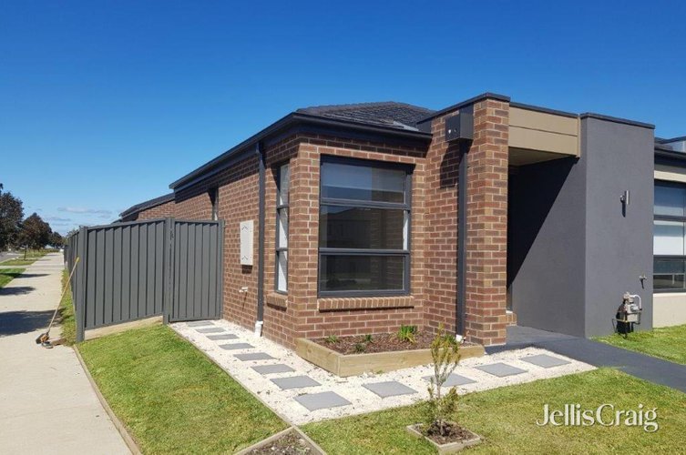 77 O'Shannassy Parade  Lucas 3350