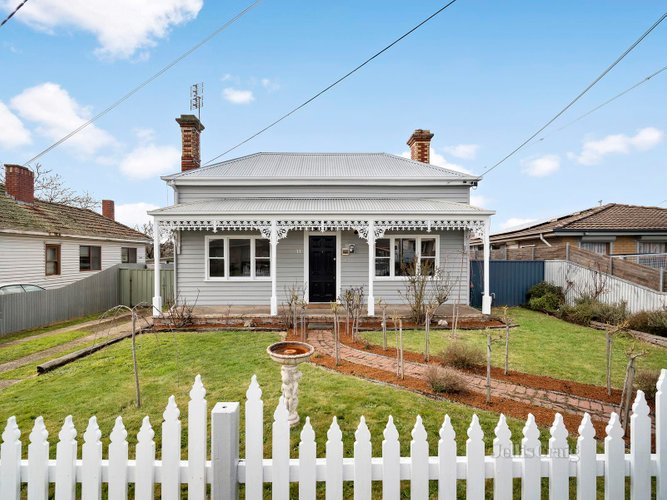 77 Yarrowee Street Sebastopol 3356