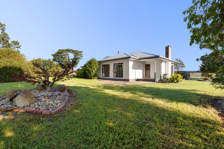 775 Ives Road, Hillside