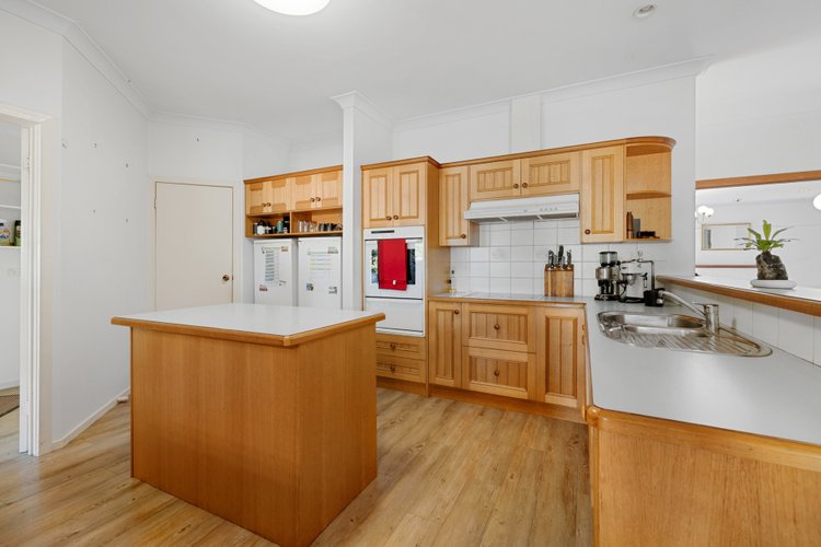 775 Ives Road, Hillside