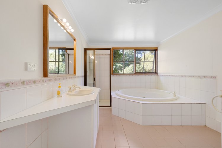 775 Ives Road, Hillside