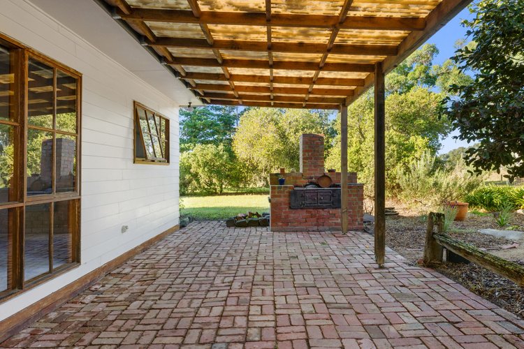 775 Ives Road, Hillside