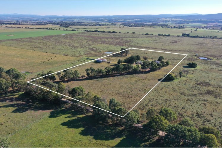 775 Ives Road, Hillside