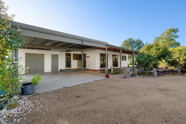 775 Ives Road, Hillside