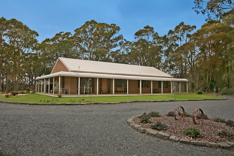 78 Birranes Road Woodend 3442