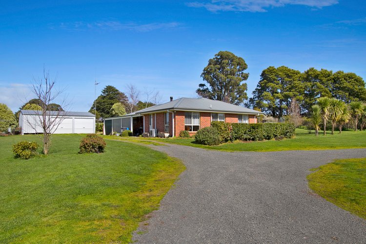 787 James Lane Trentham 3458