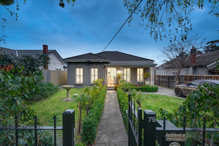 79 Middlesex Road Surrey Hills 3127