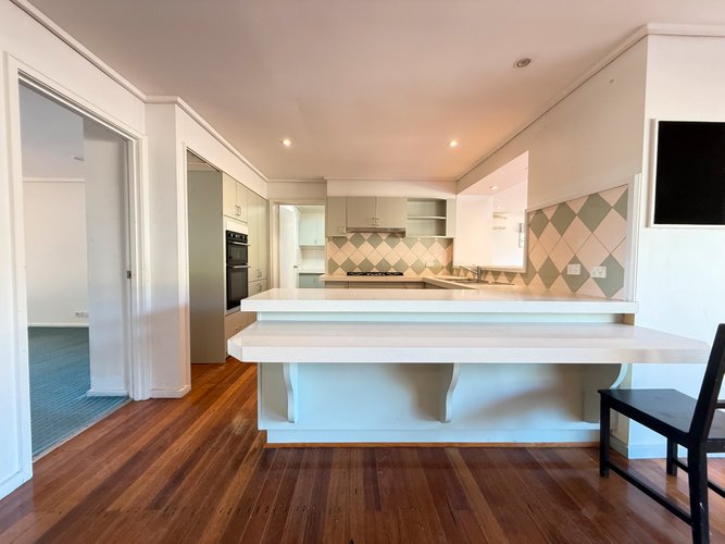 8 Aston Heath Glen Waverley 3150