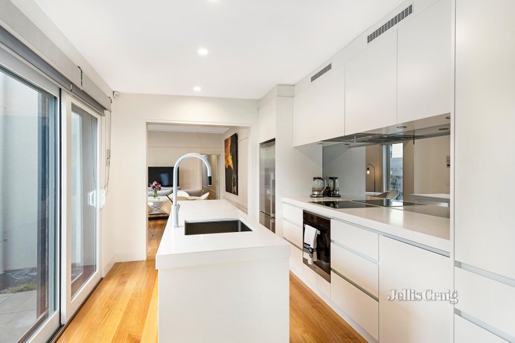 8 Athol Street Prahran 3181