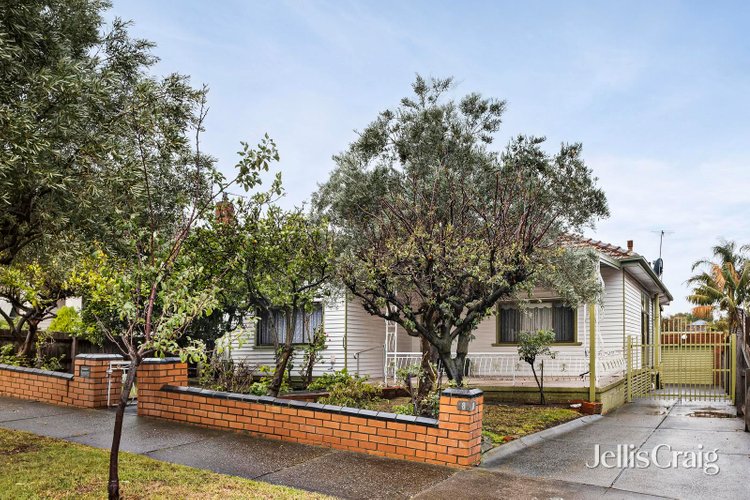 8 Balmoral Avenue Pascoe Vale South 3044
