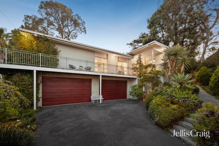 8 Banksia Court Croydon South 3136