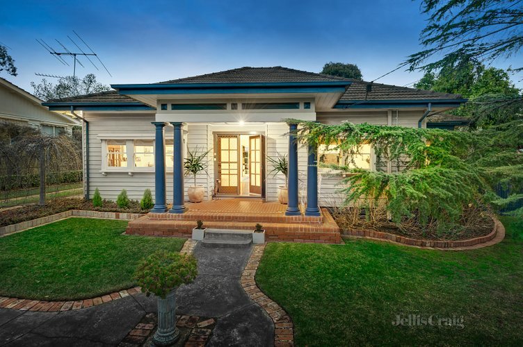 8 Barbara Avenue Glen Iris 3146