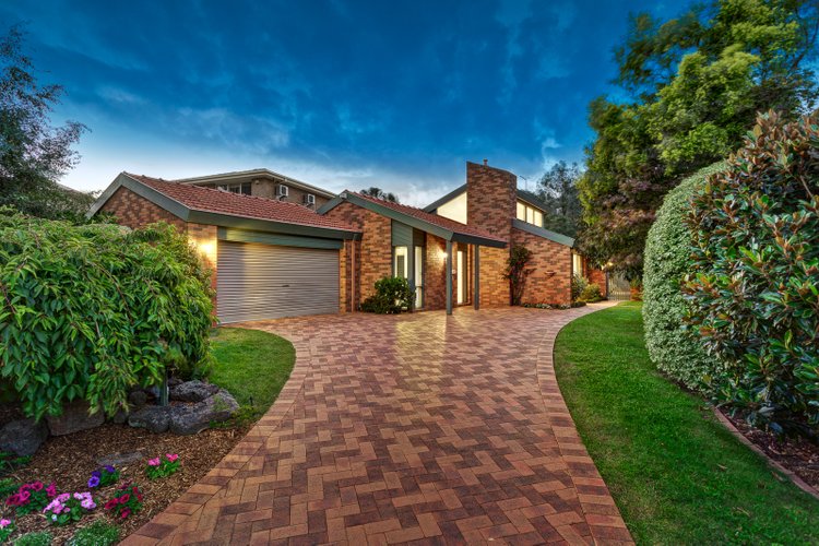 8 Bayles Court Donvale 3111