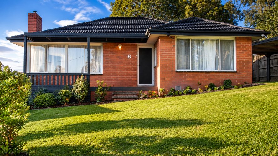 8 Bellara Drive  Mooroolbark 3138